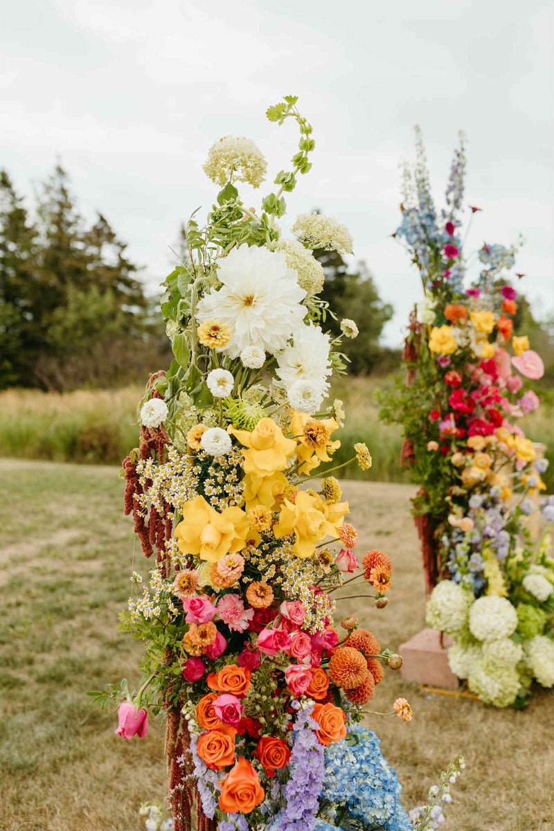 floral arch for modern weddings in New-Brunswick